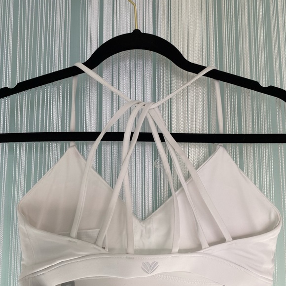 Forever 21 White Multi Strap Sports Bra NWT Size M - Picture 10 of 17